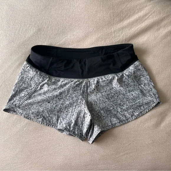 Lululemon Women's Black and Gray Shorts Size 8 - Picture 1 of 4